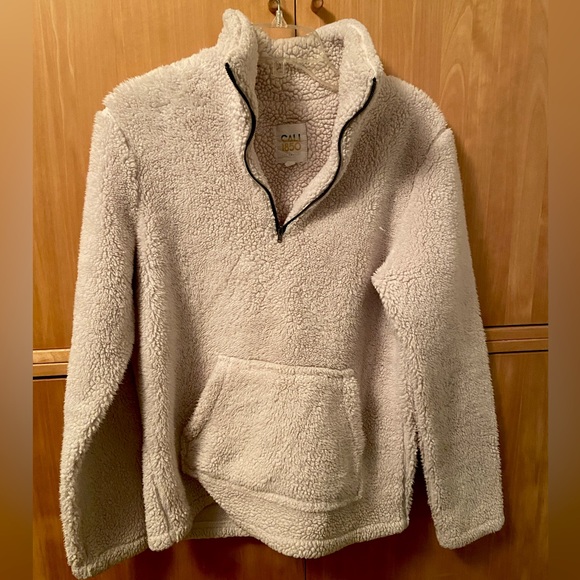 Fuzzy jacket - Picture 3 of 5